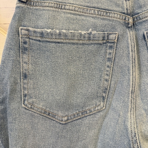 Hollister Ultra High Rise Dad Jean Womens‎ Size 2 Regular in Light Wash NEW - Picture 5 of 9